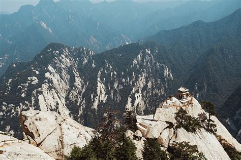 渭南華山在哪裏：傳說中的奇景及其地域文化背景